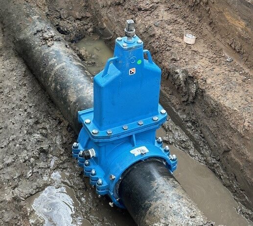 EZ Valve successfully installed under pressure on a live water network, shown within an on-site excavation